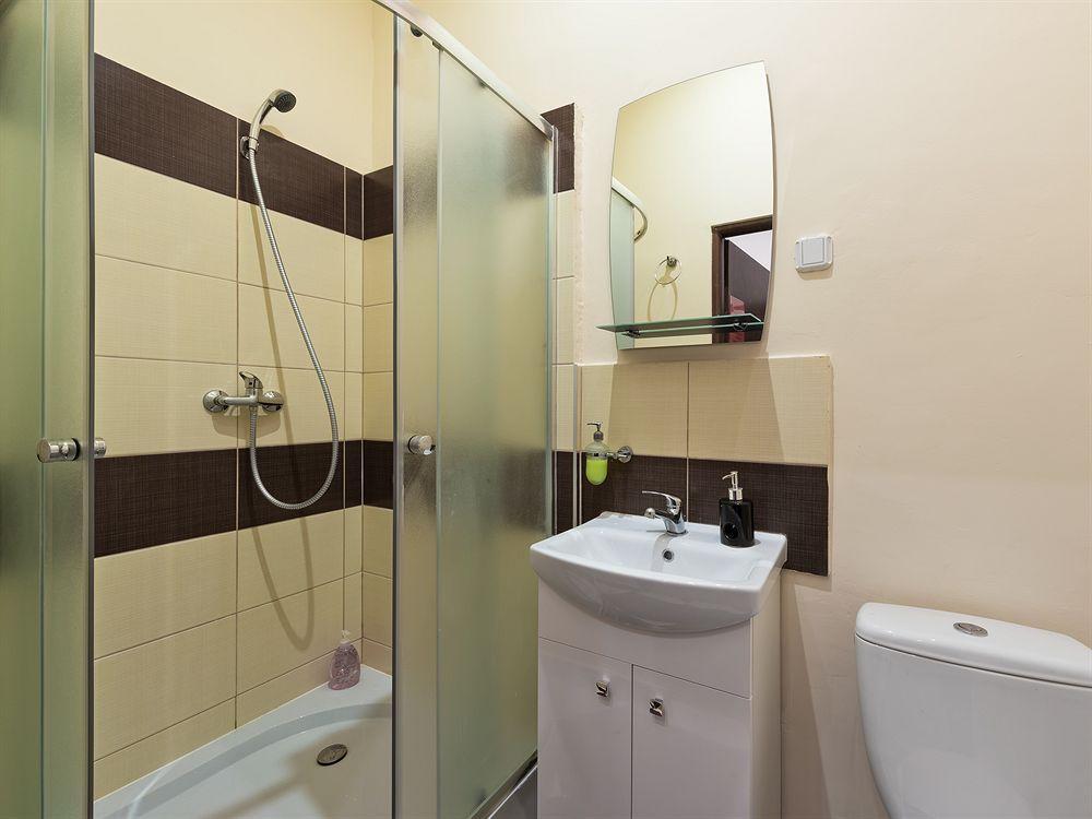 Hostel 70S Krakow Luaran gambar