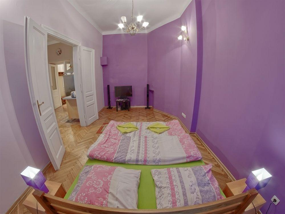 Hostel 70S Krakow Luaran gambar