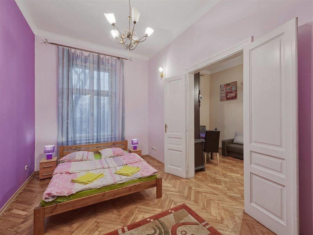 Hostel 70S Krakow Luaran gambar