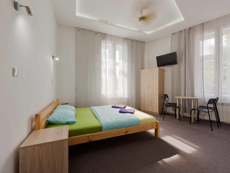 Hostel 70S Krakow Luaran gambar