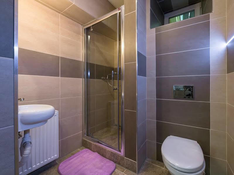 Hostel 70S Krakow Luaran gambar
