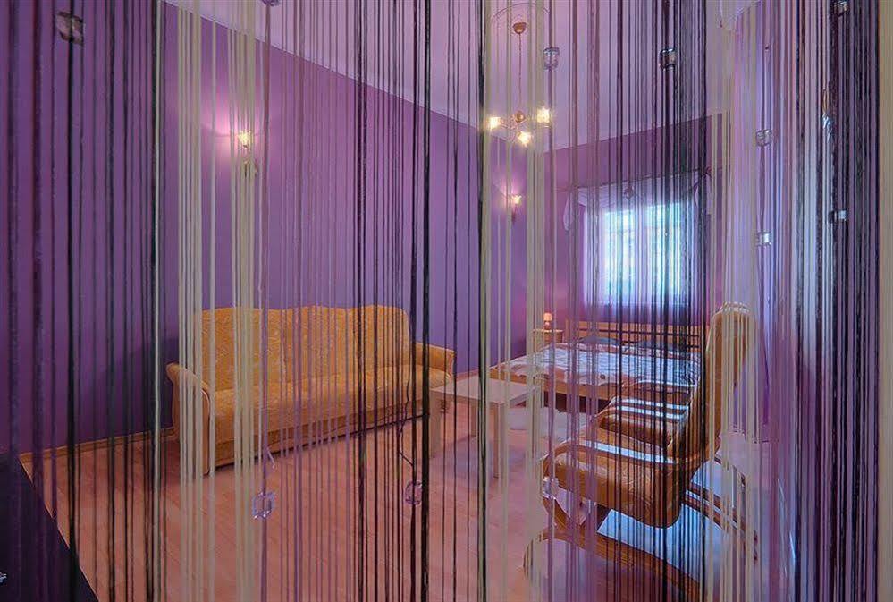 Hostel 70S Krakow Luaran gambar
